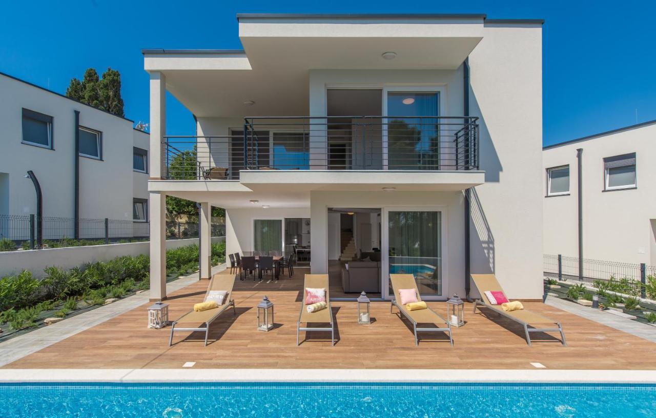 Vila Paliska Pula Exterior foto
